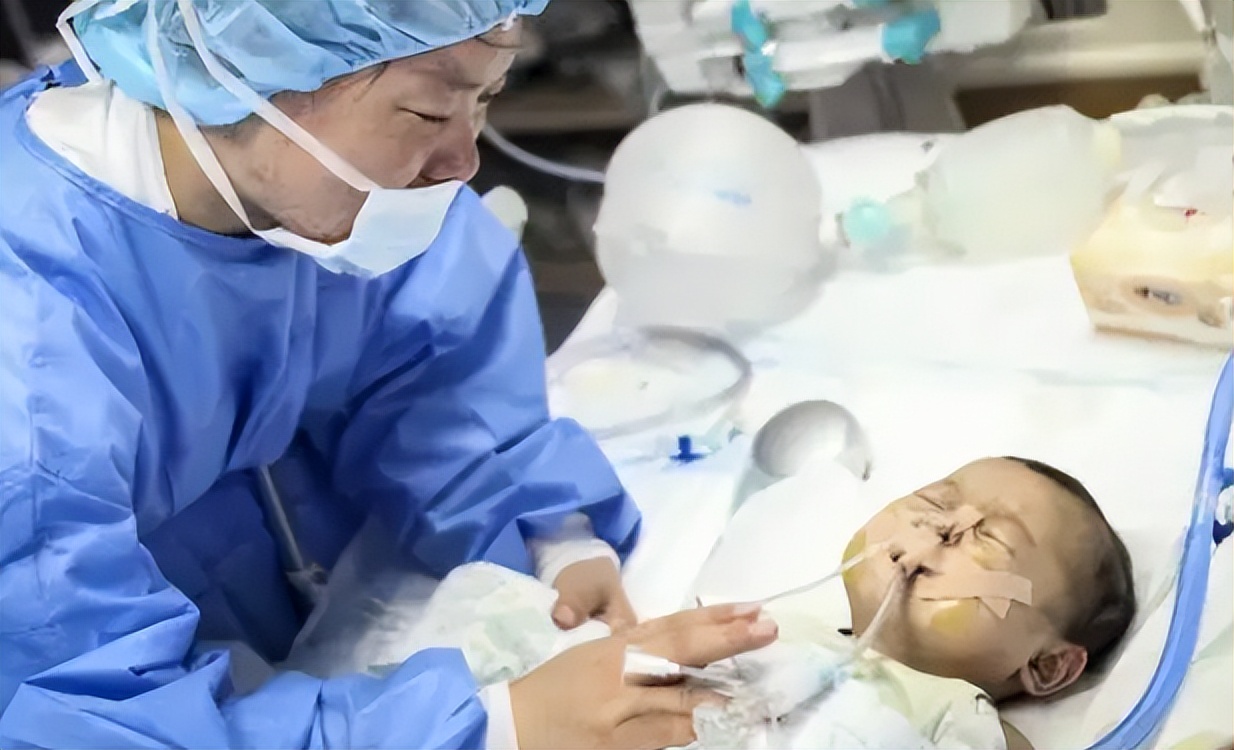 妈妈割肝救儿子后续,孩子患肝硬化妈妈割肝救子