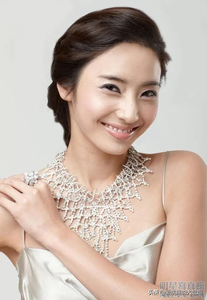 初代芭比韩彩英 (韩国女星韩彩英身材)