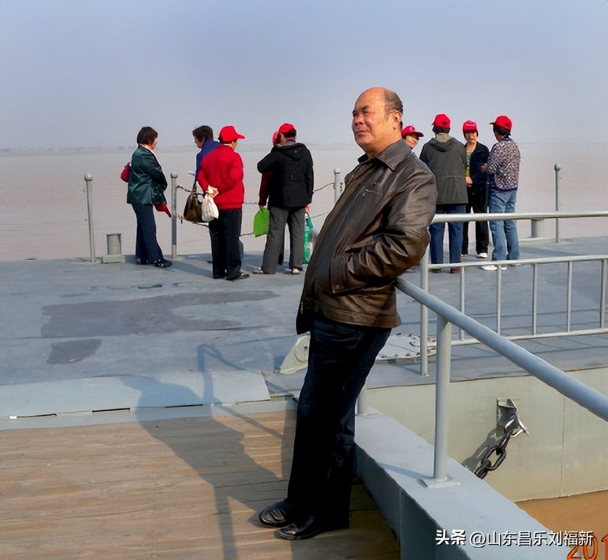 就发几段互不相关的话吧