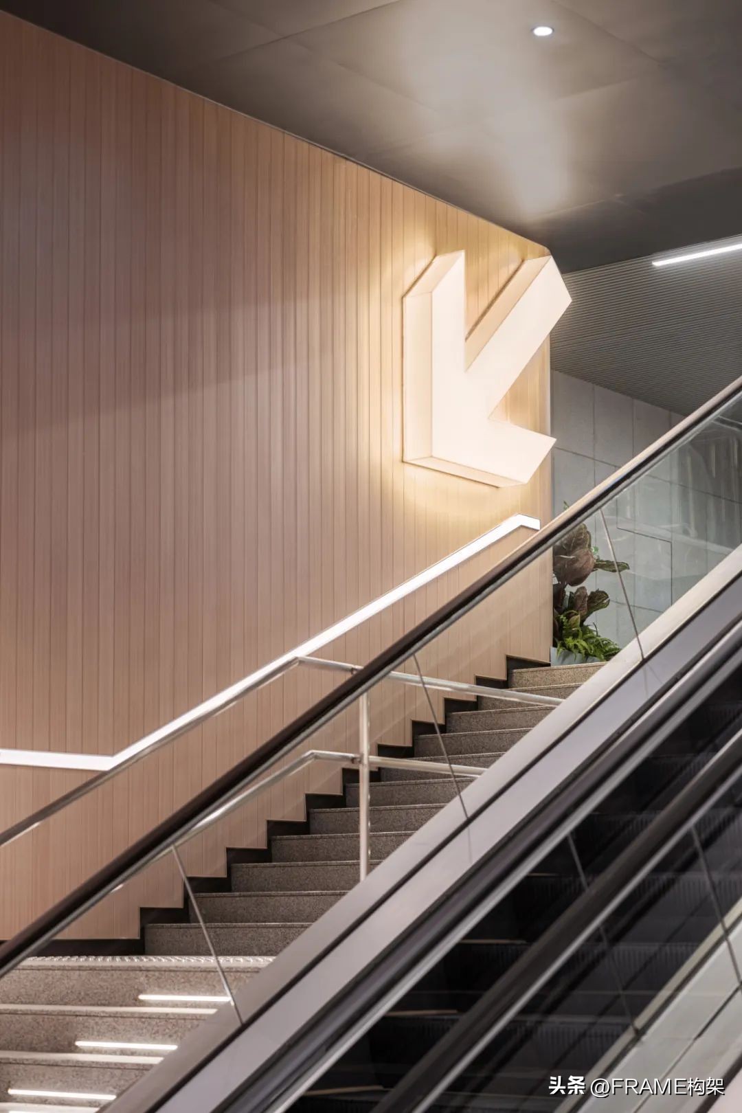 東木筑造｜开往未来的地下铁：下一站，天空之城