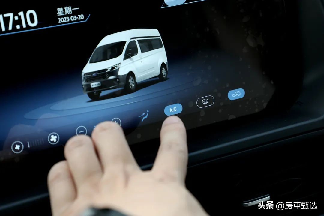 福特新全顺v362中轴低顶升顶房车,齐星全顺v362硬升顶房车