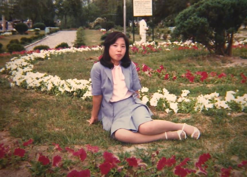 耗资7亿“复活”女儿后，她让患癌去世的母亲重生，惹哭网友：太心酸了