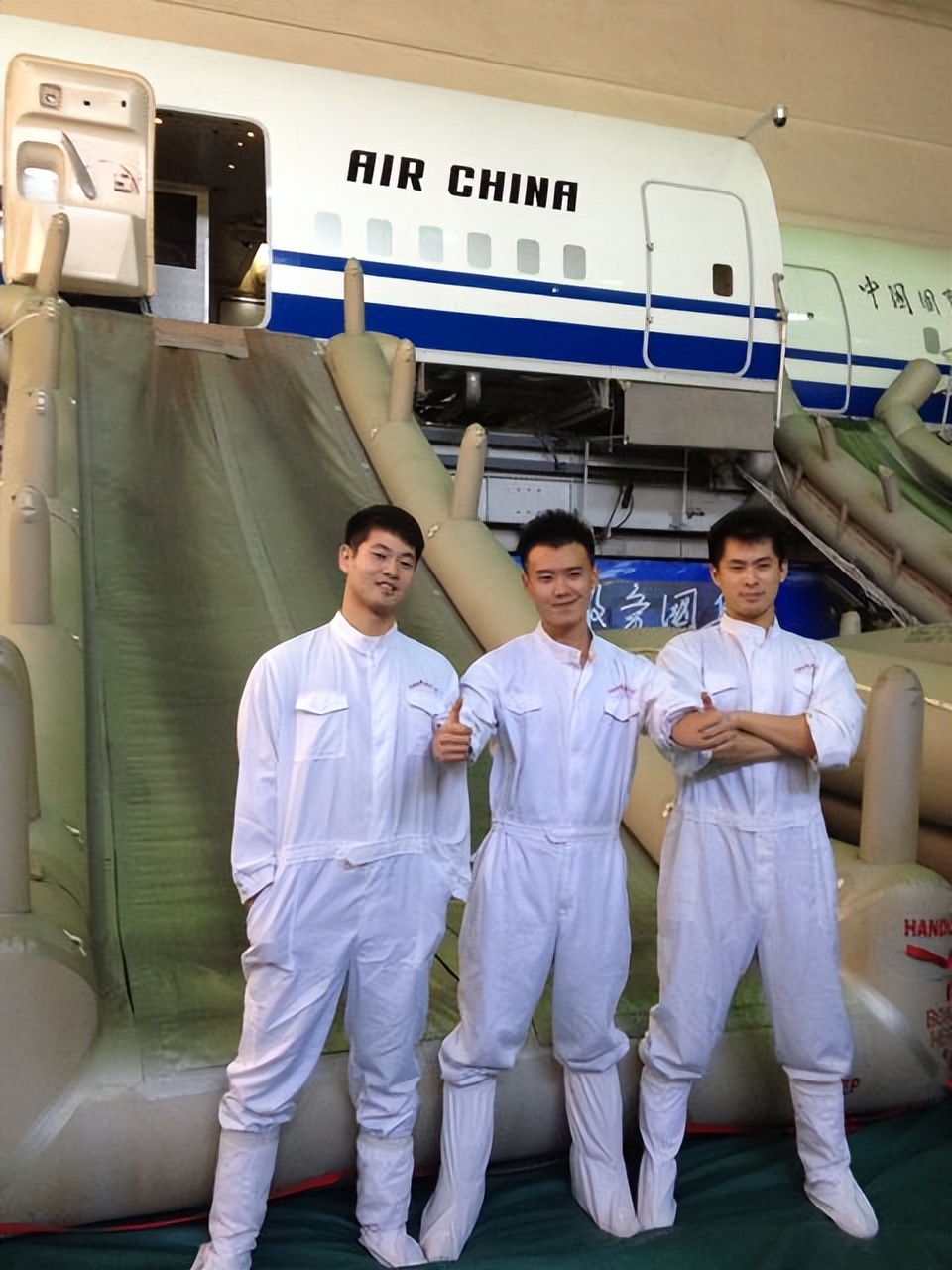 山东小伙娶俄罗斯媳妇新闻视频,中国小伙娶了乌克兰双胞胎