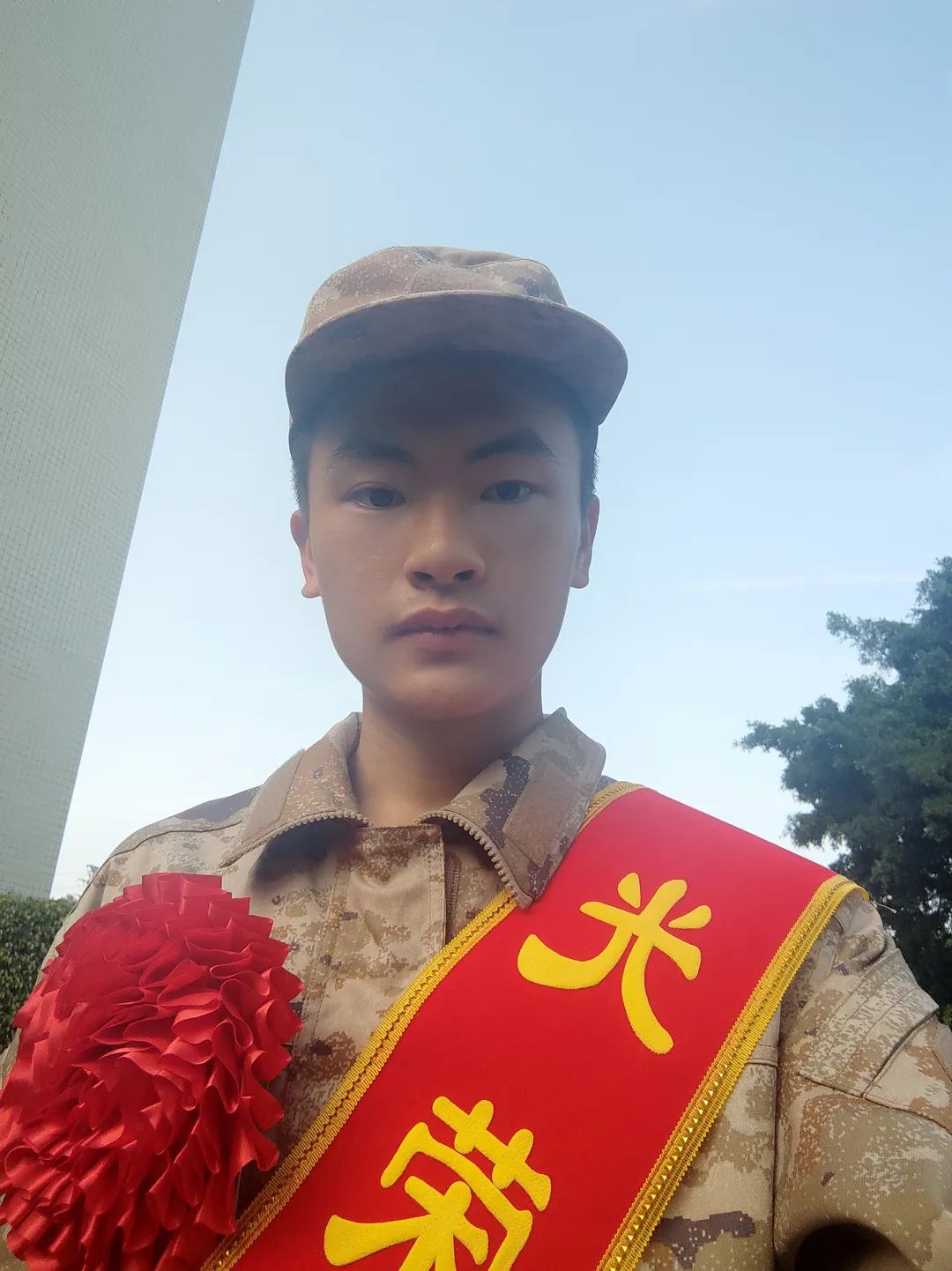 深圳市宝安区进藏新兵启程卫国戍边