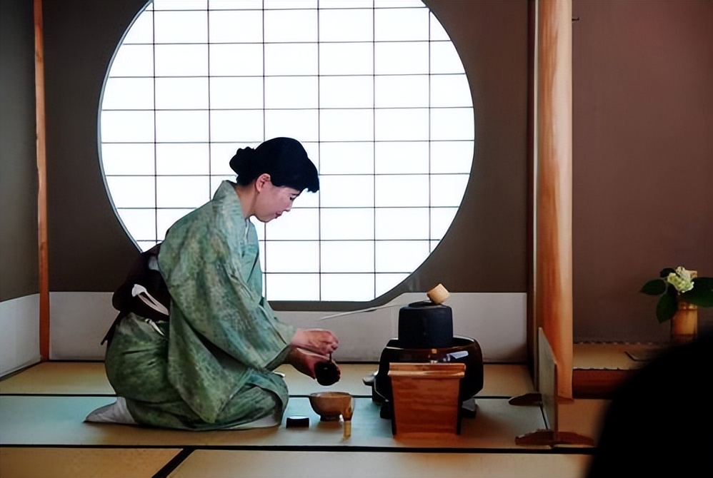 日本人泡温泉长寿,世界最长寿的人在日本常去泡温泉