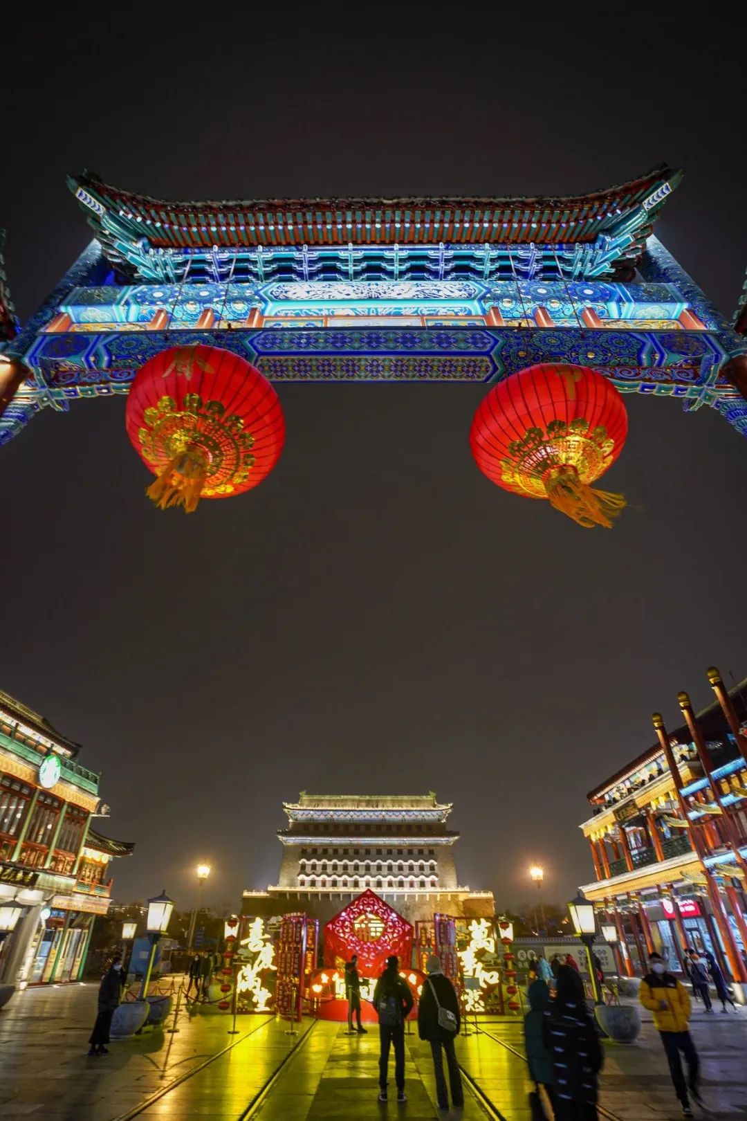 东城因你而美｜从凌晨到日暮，“亮”出年味儿的背后……