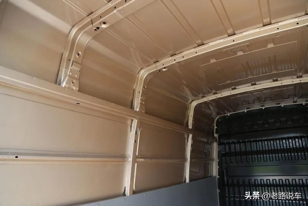 依维柯全新得意v40速比,南京依维柯得意v40加长版轻客