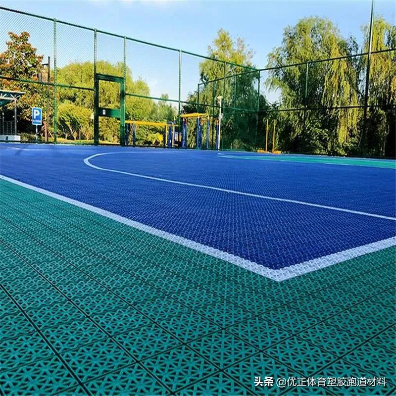 做篮球场地面都有什么材料,室外篮球场地面材料