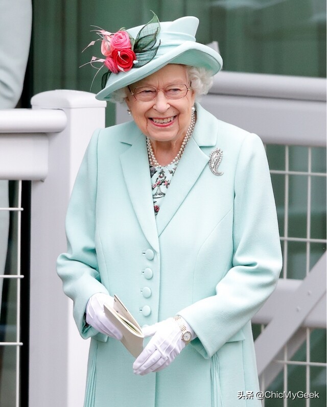 英国王室宝石戒指 (英女王婚戒背后的故事)