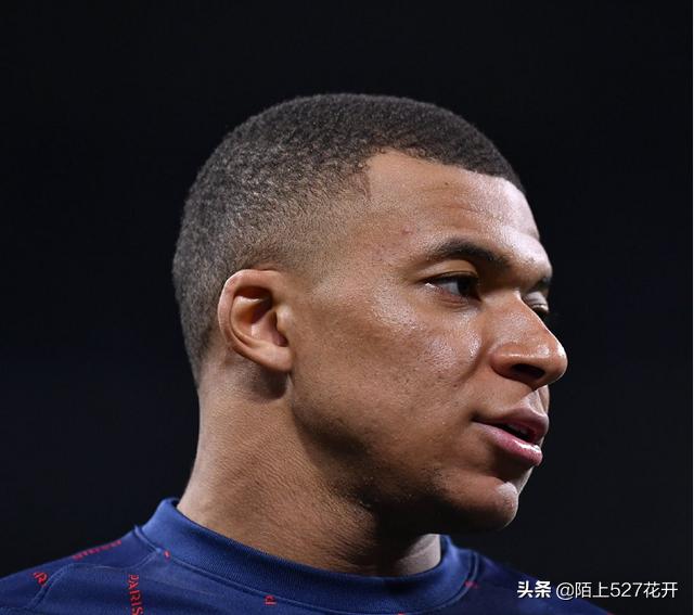 梅西在大巴黎对阵巴萨,梅西加盟大巴黎对阵巴萨