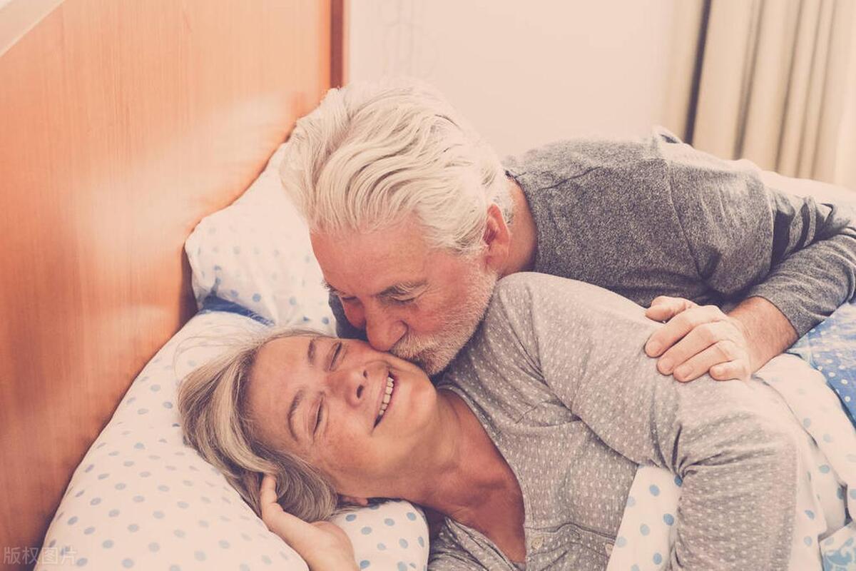 医生提醒老人,医生询问患者的注意事项有哪些