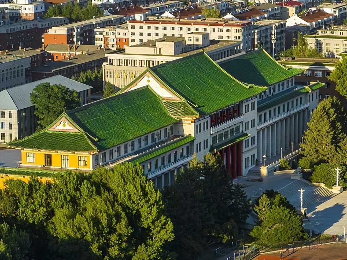 全国最容易迷路的985大学，大到里面有座城市