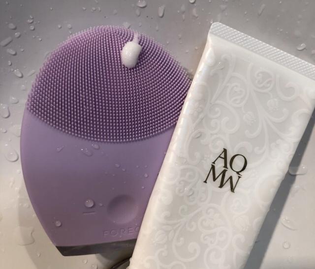 去黑头粉刺美白洗面奶推荐,去粉刺闭口清洁洗面奶测评