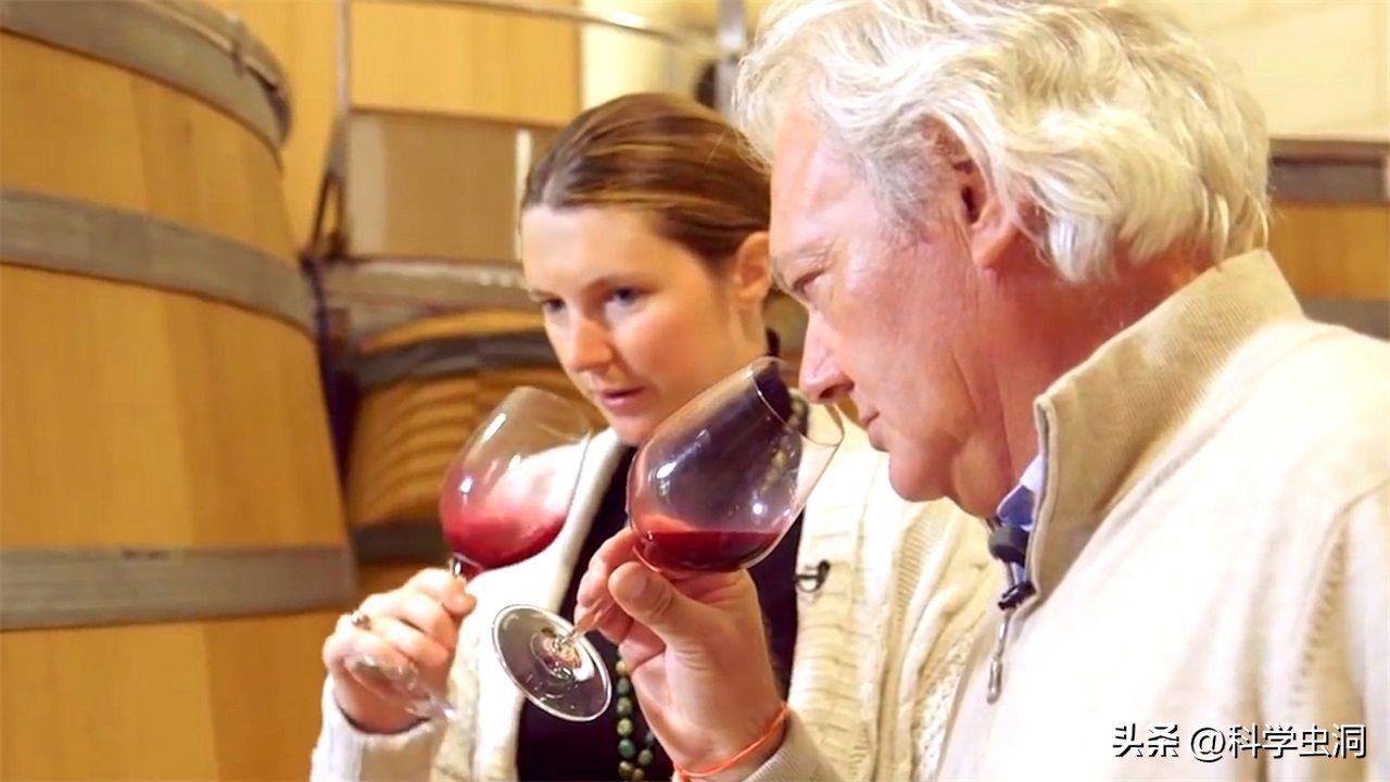 82年拉菲天价拍卖,82年的拉菲为什么这么值钱