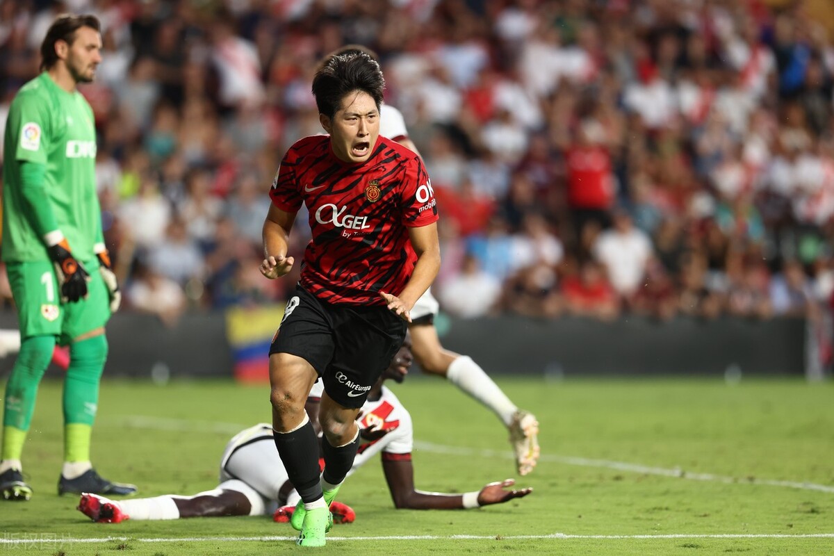 为什么在这一刻我们会为日韩足球而牵挂？