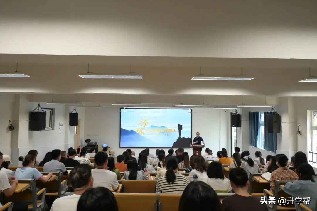 心平气和的做一个幸福的教师,在通往优秀教师的路上任重而道远