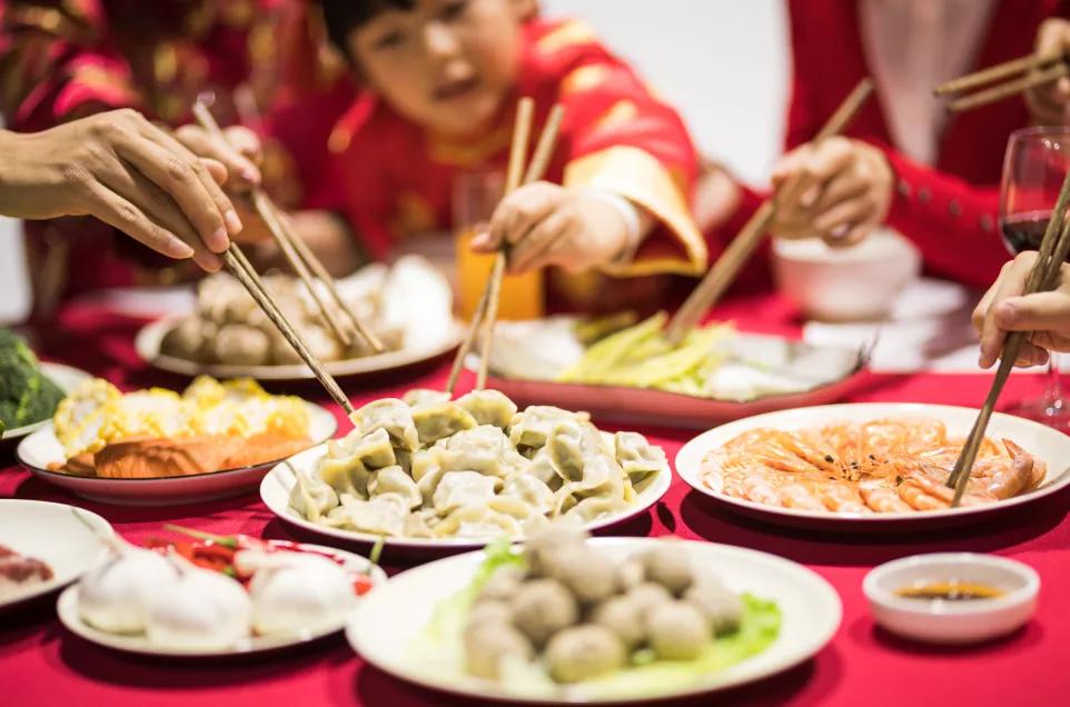 孕妈生过宝宝第一顿饭吃啥,孕妈妈每日吃啥饭菜