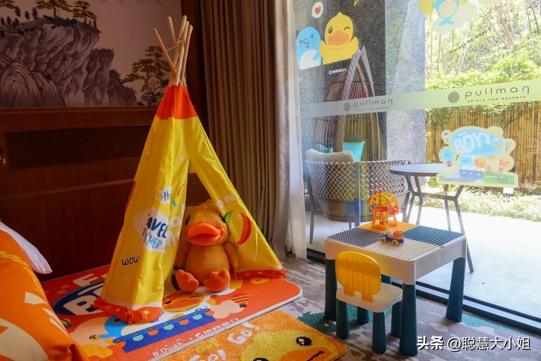 昆明旁边的小城，有山有湖好舒服