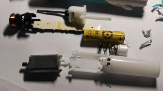 使用超声波电动牙刷有什么危害吗,老年人用电动牙刷的危害