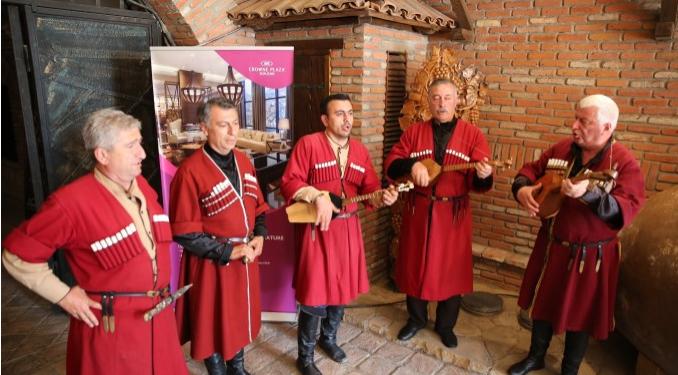 菜菜游天下感受甜蜜的疯狂格鲁吉亚葡萄成熟时