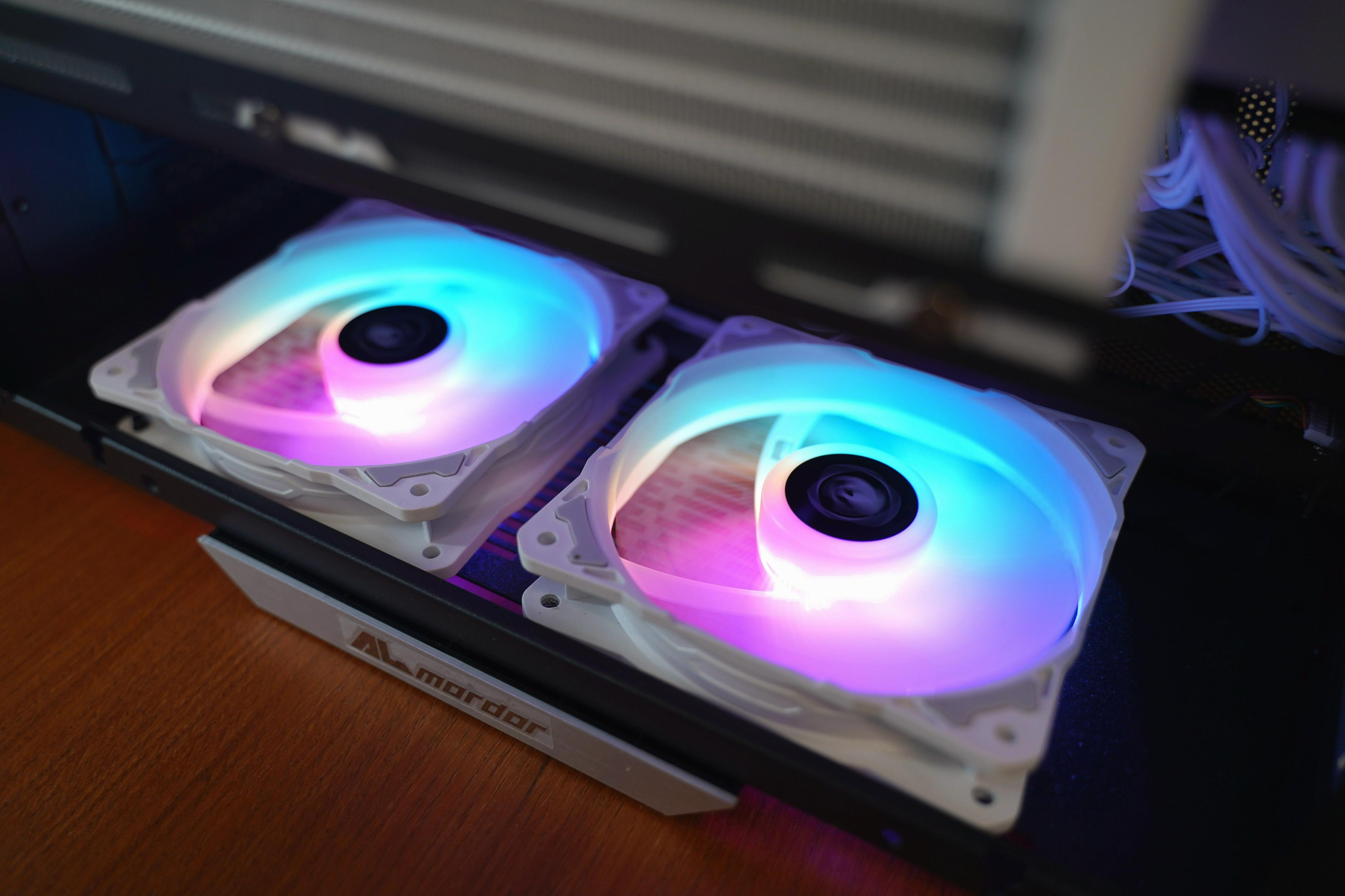 不断折腾不断快乐，给我的主机升级硬盘和散热