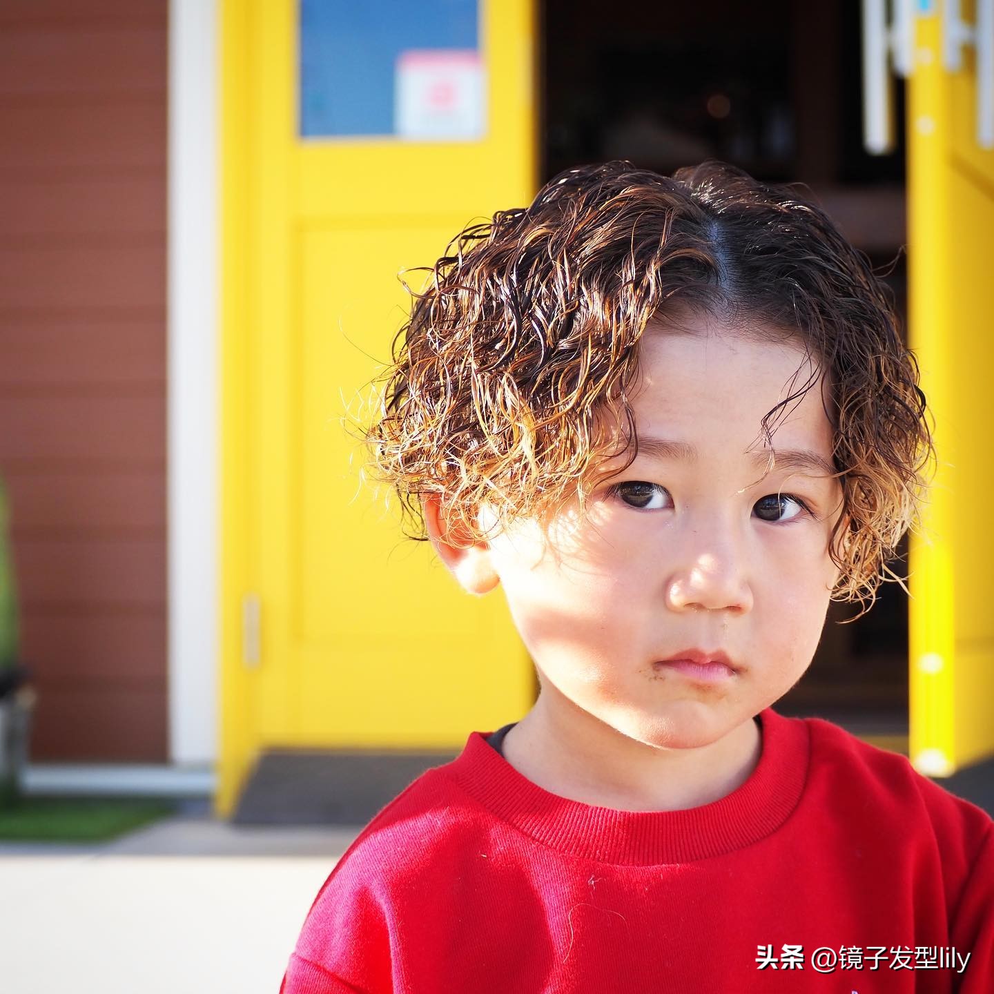 新帅气小男孩发型14款,两边剃光的最帅气小男孩发型