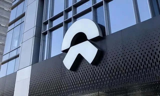 上海蔚来试驾车撞人致1死1伤,上海蔚来试驾车事故