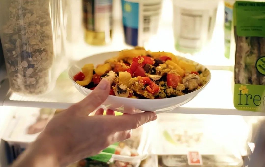 夫妻双双确诊肝癌医生说三种食物,一家三口得肝癌就因吃这东西