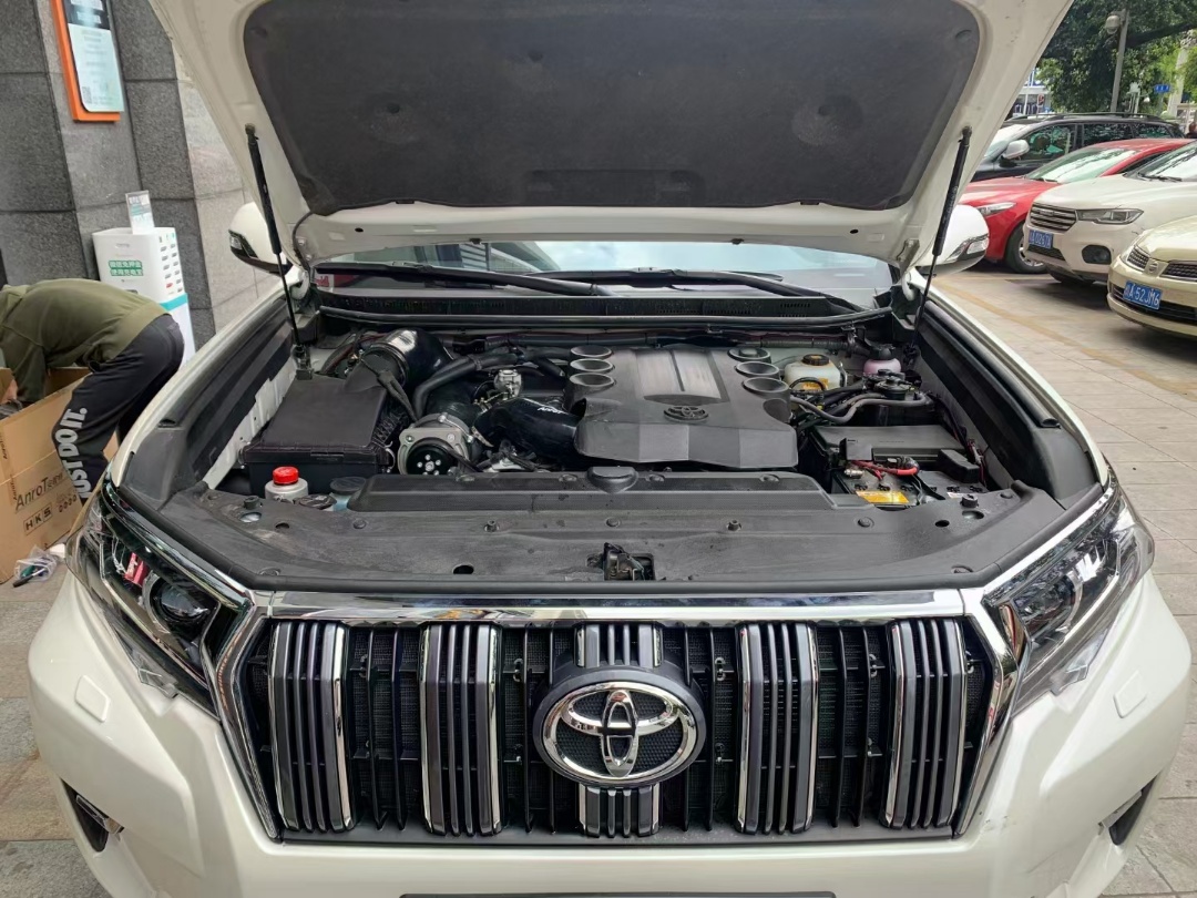 开着霸道4.0T，给自己一个信马由缰的机会