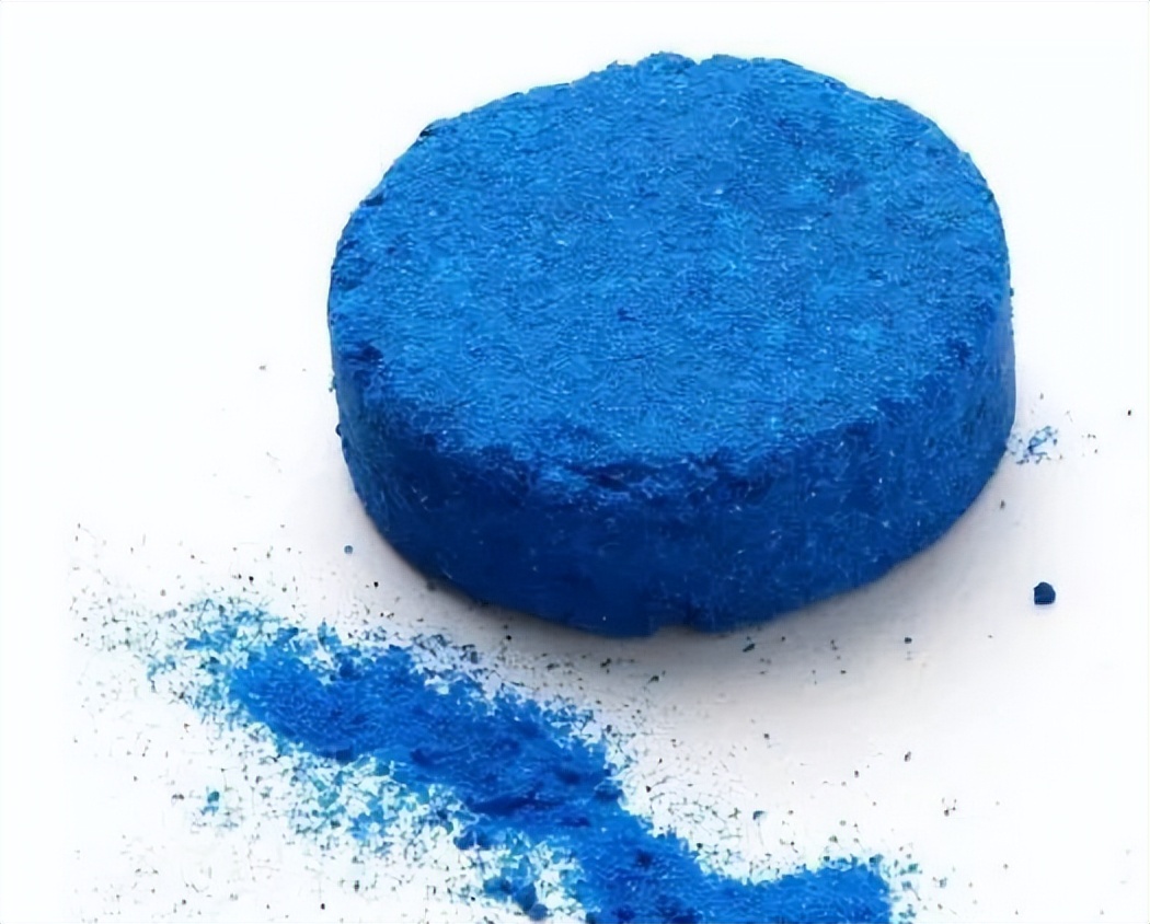 蓝泡泡洁厕灵对马桶水箱有害吗,卫生间一个月用十几吨水正常吗