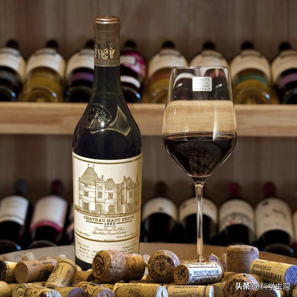 82年拉菲天价拍卖,82年的拉菲为什么这么值钱