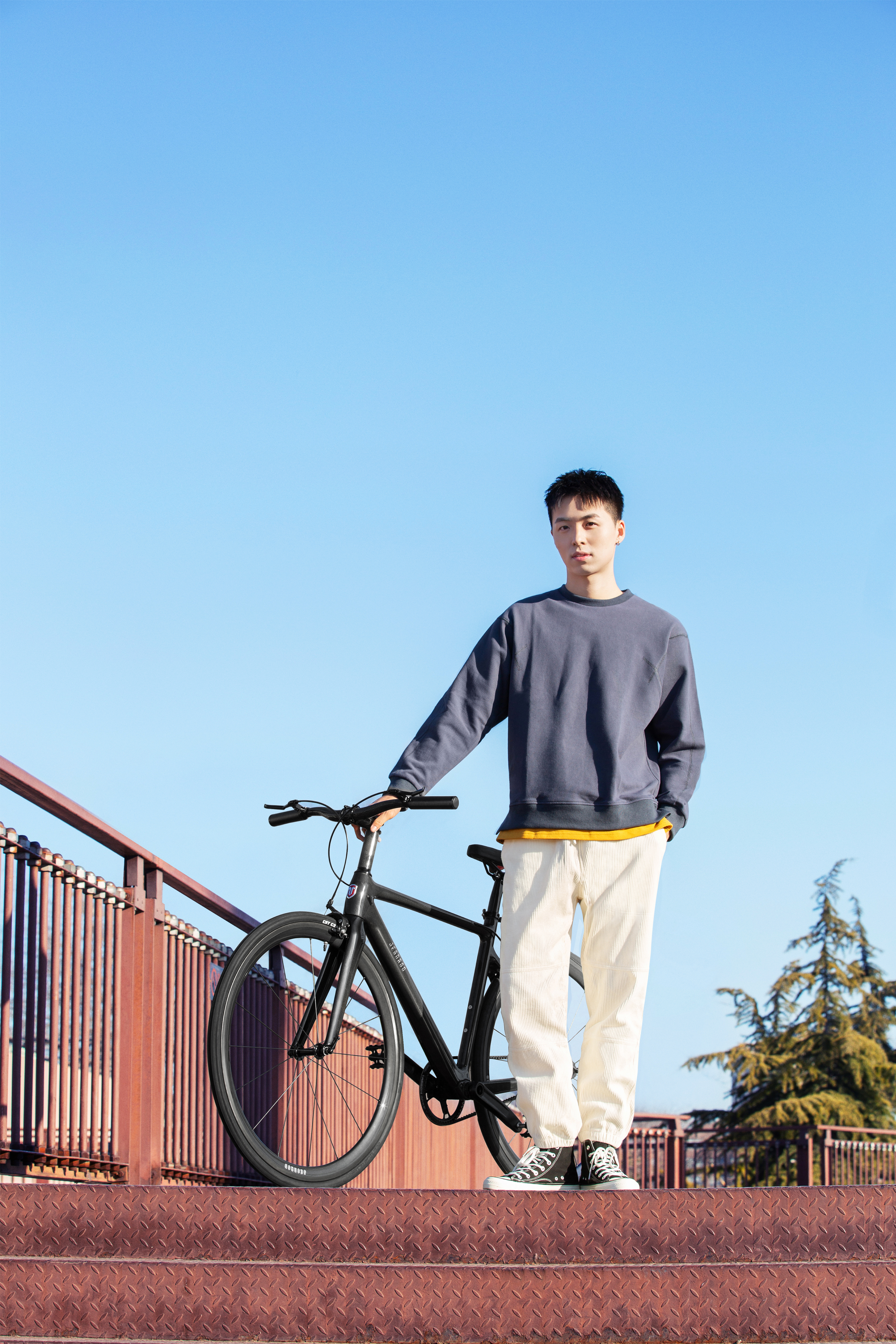 轻车身，大有料！来自米粉蔚来车主的推荐：集鹿碳纤维自行车