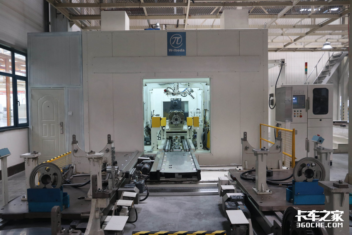 一汽工厂参观,大柴劲威发动机