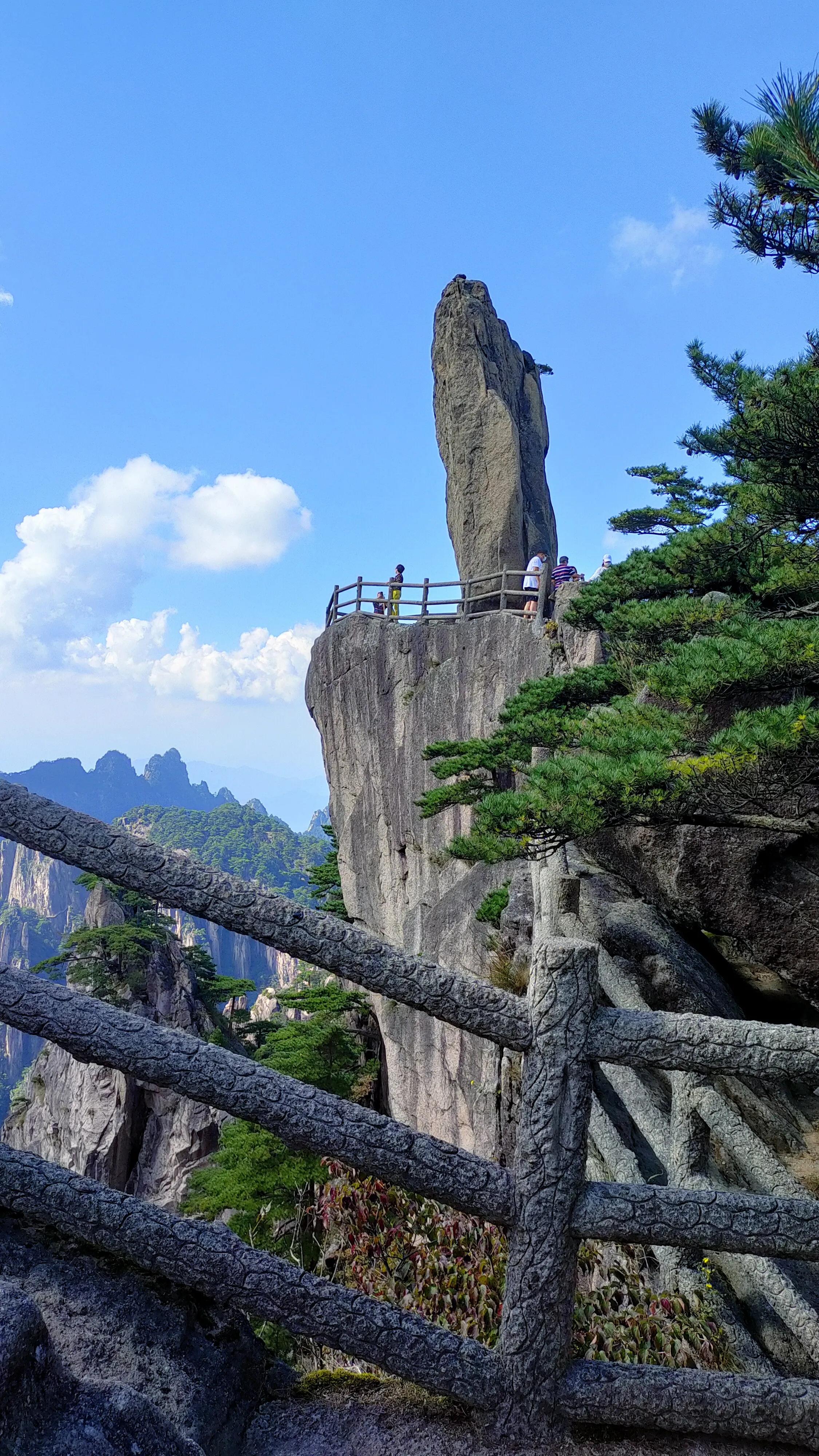 黄山北站到黄山风景区怎么坐车,黄山和黄山北哪个离黄山风景区近