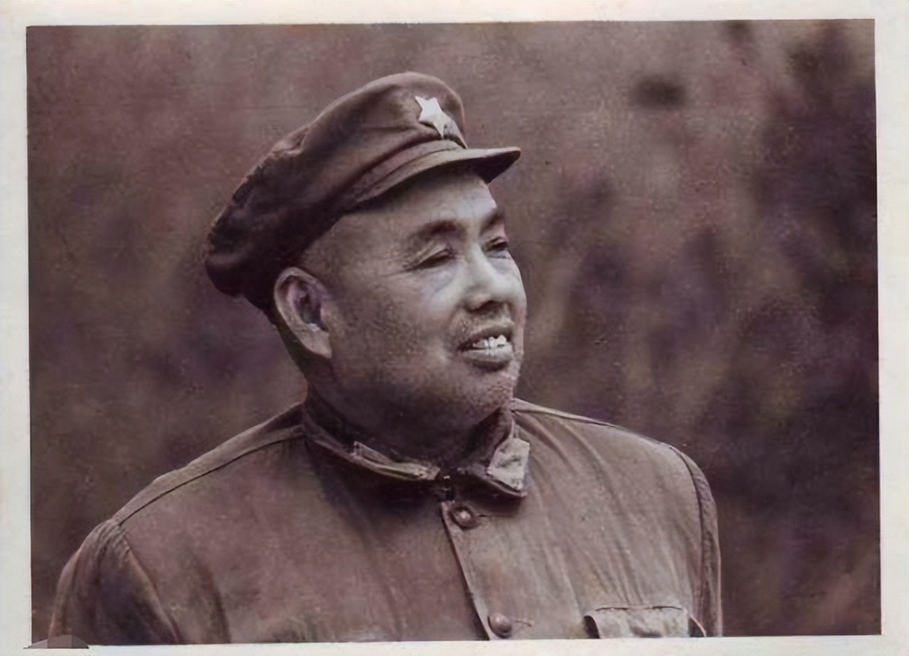 她用五毒掌击败*世友许**，打跑土匪头子黑七，你还敢说传武不实用？