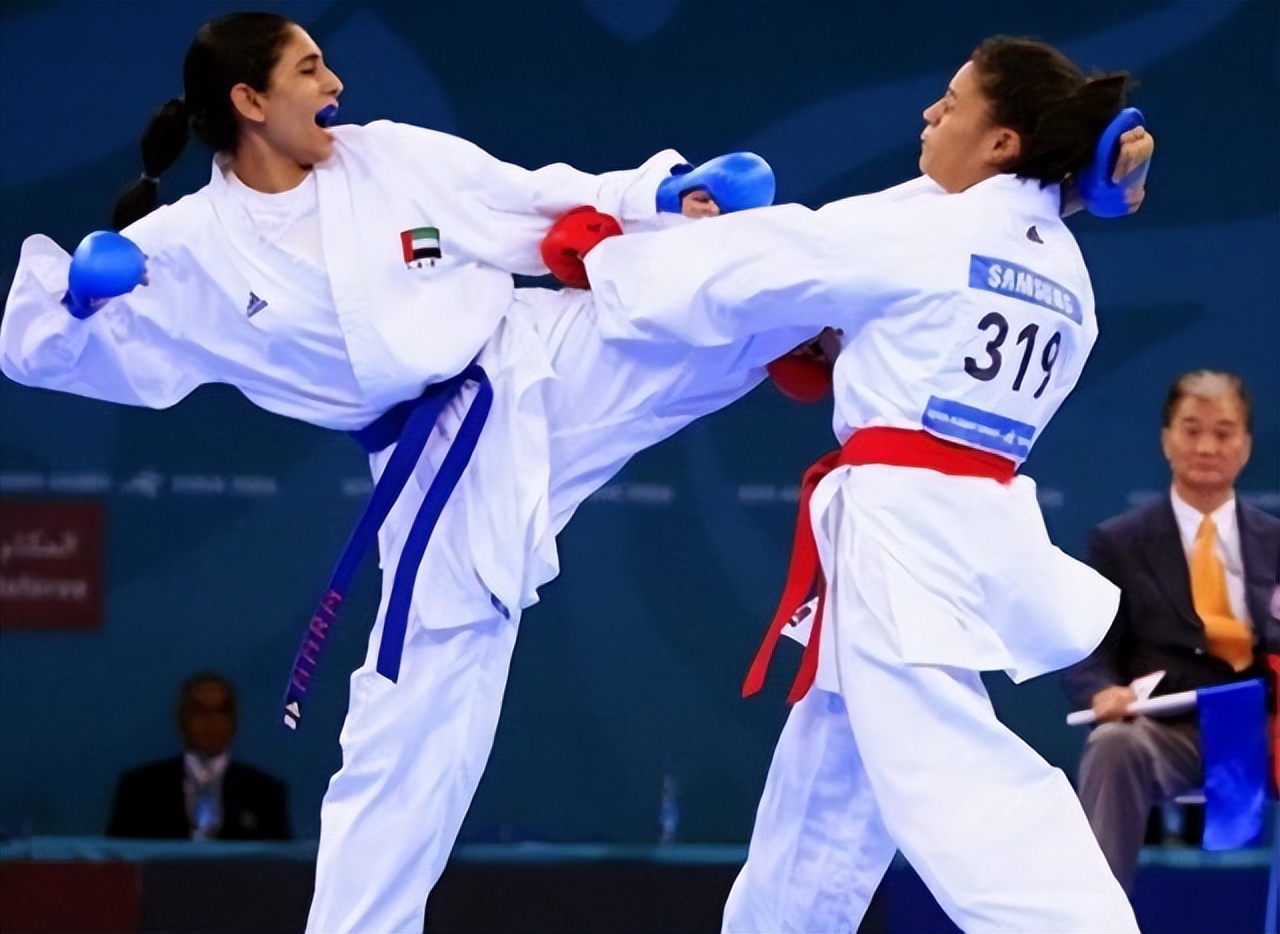 迪拜最漂亮公主长大后,迪拜最美公主戴黄金