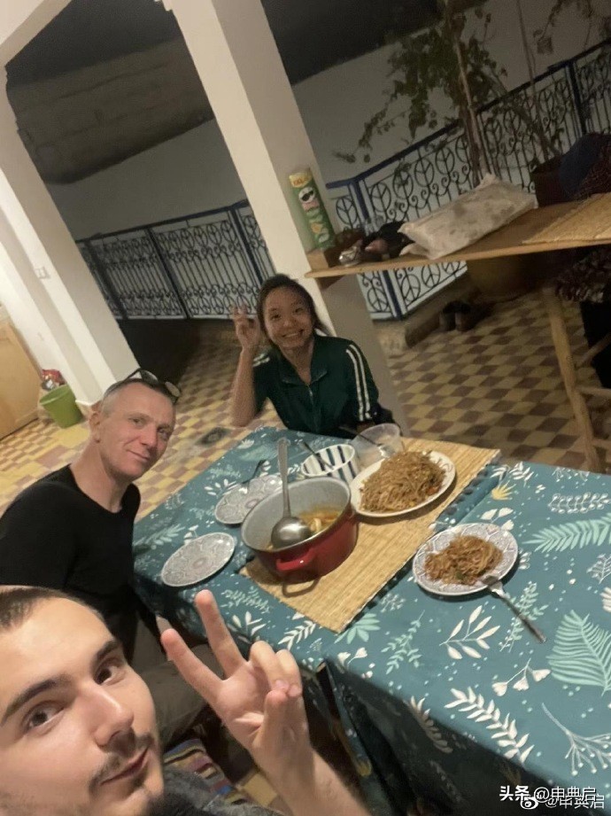 连英语都不会的广东女孩,在摩洛哥抄底买房开青旅的经历