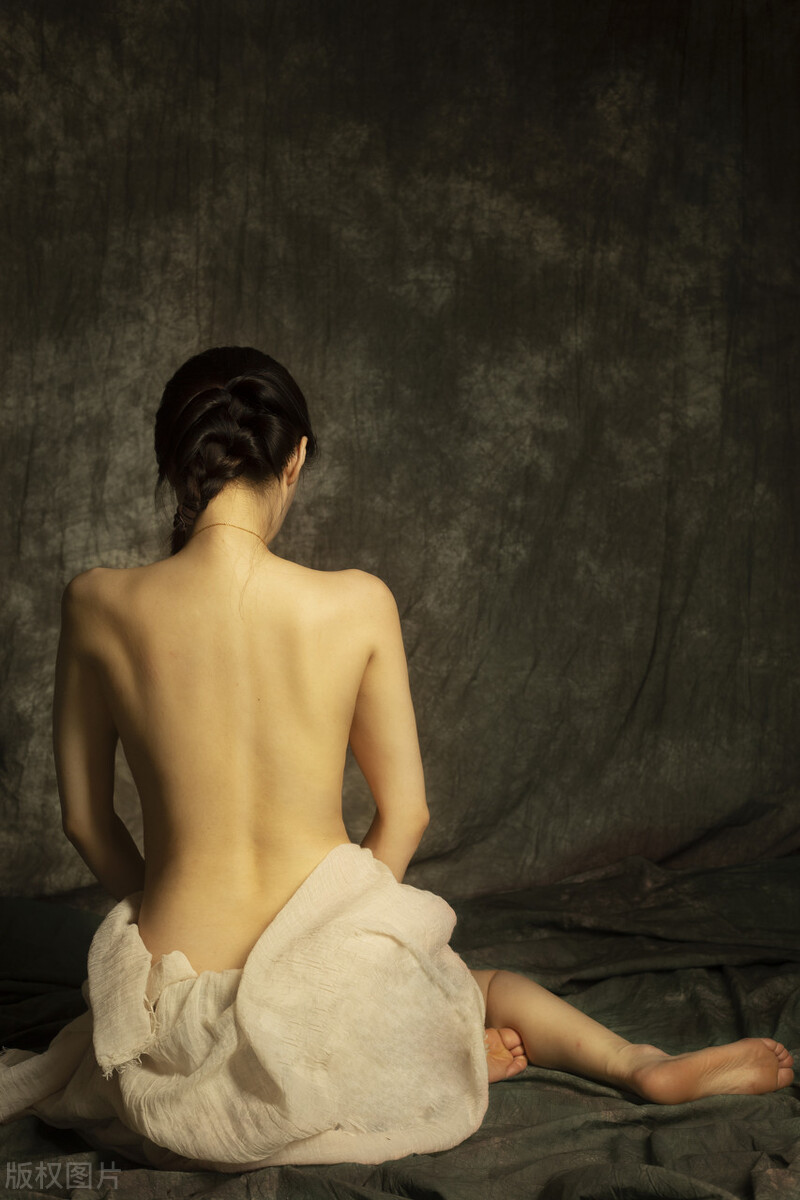 处女情结：女性沦为男性权力竞争的工具，如何突破这种困境？