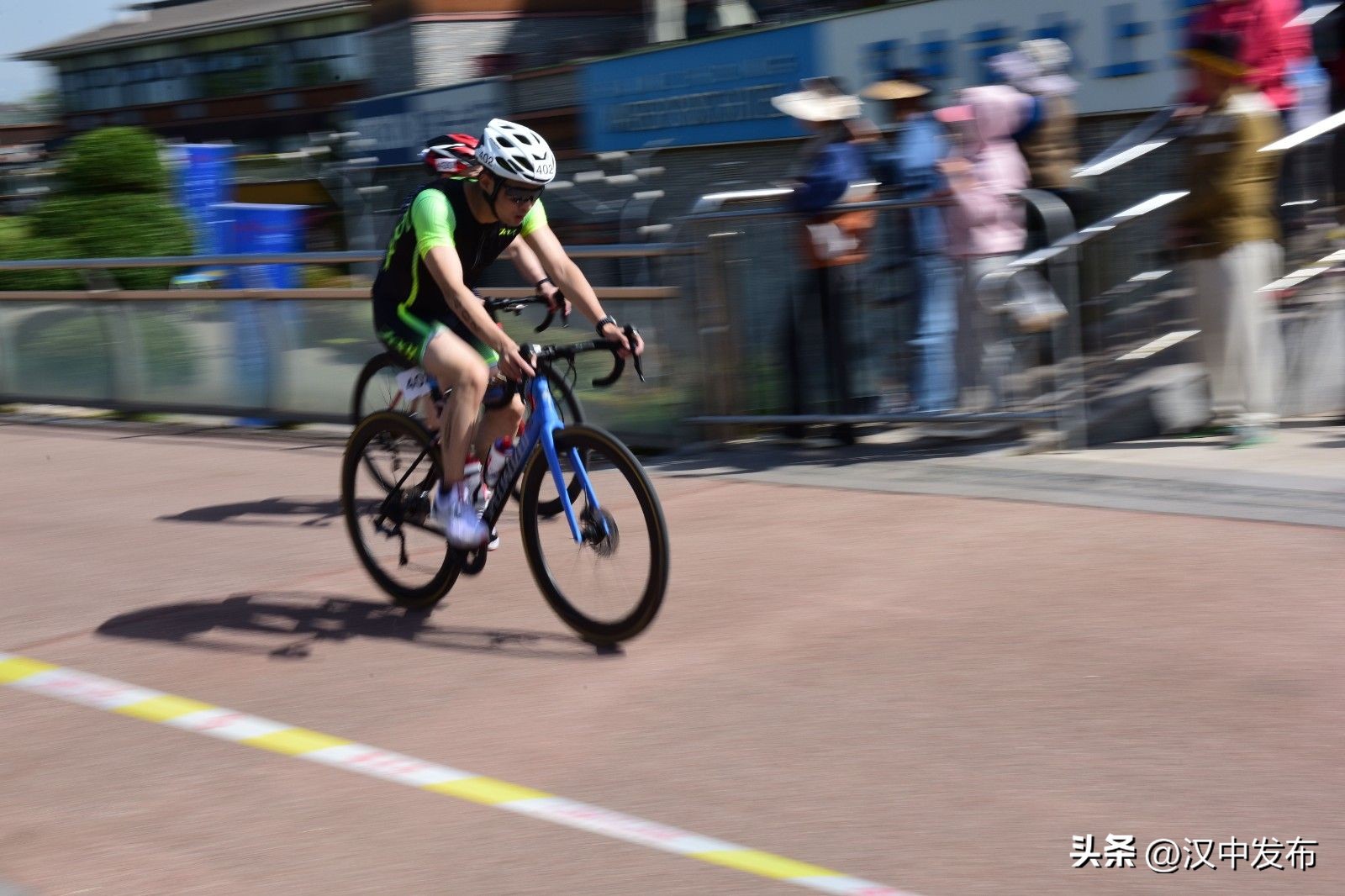 铁人三项汉中比赛现场在哪,往届汉中铁人三项比赛视频