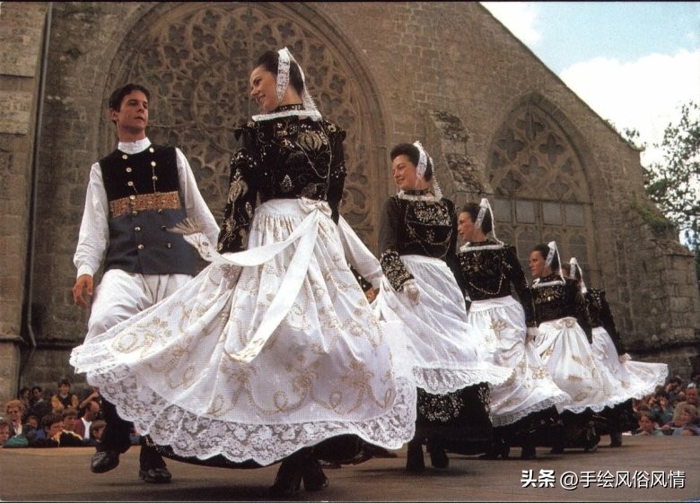 法国民族服装,法国和沙俄军服