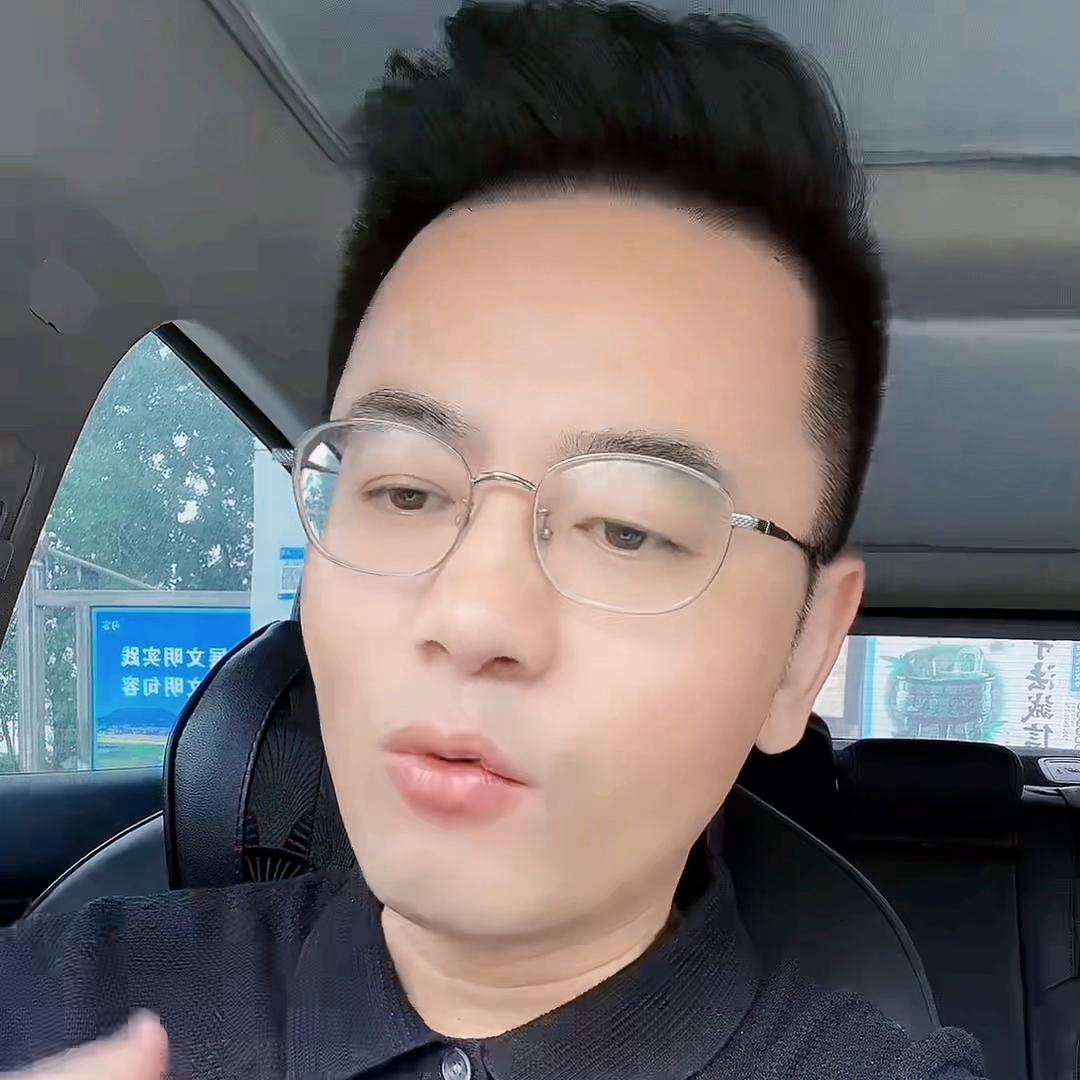 硕士毕业后创业摆地摊,毕业季大学地摊