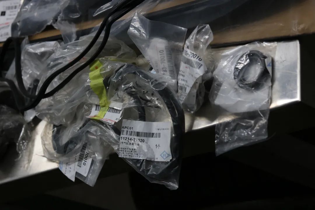 老爷子12代皇冠,12代丰田皇冠翻新改造全过程