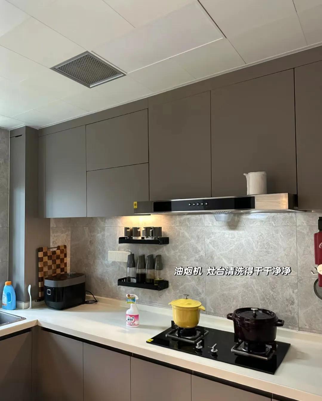 138骞宠璁′笉淇楁皵,缇庡コ鏅掕嚜瀹剁殑璞畢瑁呬慨