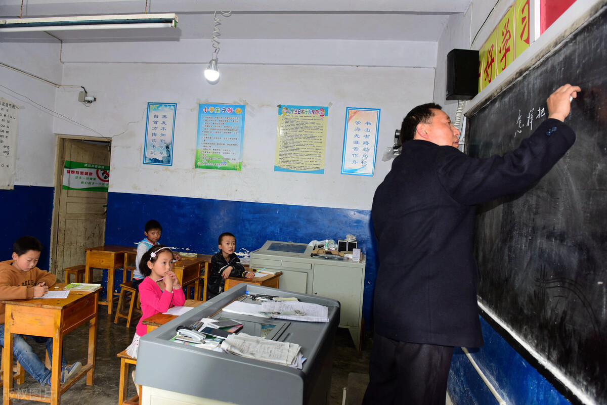 旧事重提：上学的时候挨了老师的打