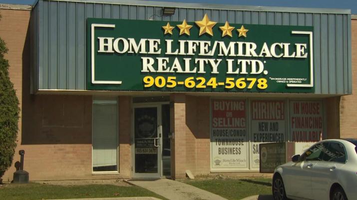 多伦多买房黑色利益链被曝光：地产勾结*款贷**经纪，伪造*款贷**文件