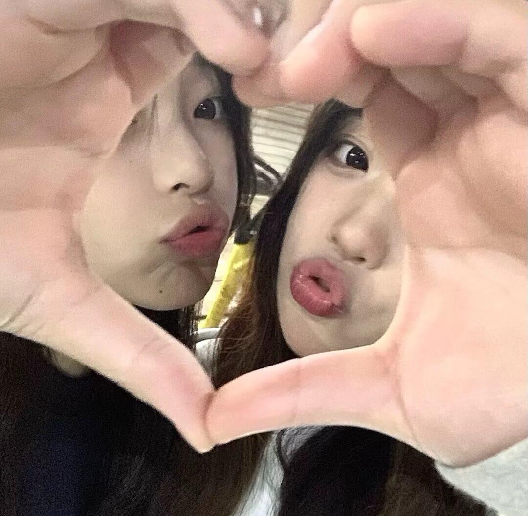 推荐神仙高质量闺蜜ins风格头像,闺蜜头像ins高级质感一人一张