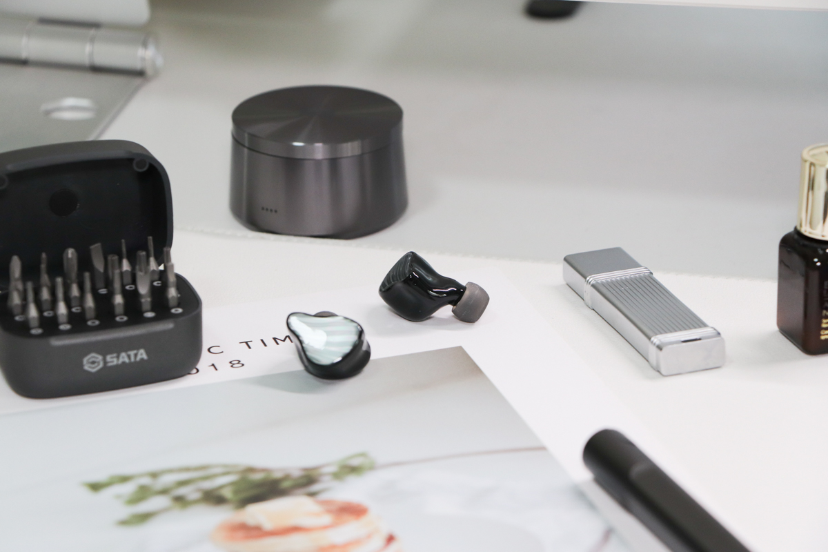 惠威AW-75耳机试听,惠威蓝牙耳机aw-85怎么样