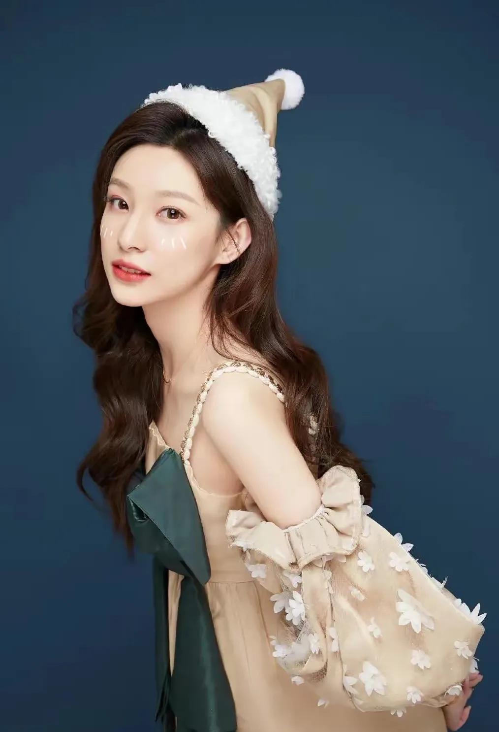 央视美女主持人马凡舒简历,央视美女马凡舒