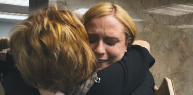 家暴、PUA、当众强奸，明星这个没心没肺的男人终于挨锤子了