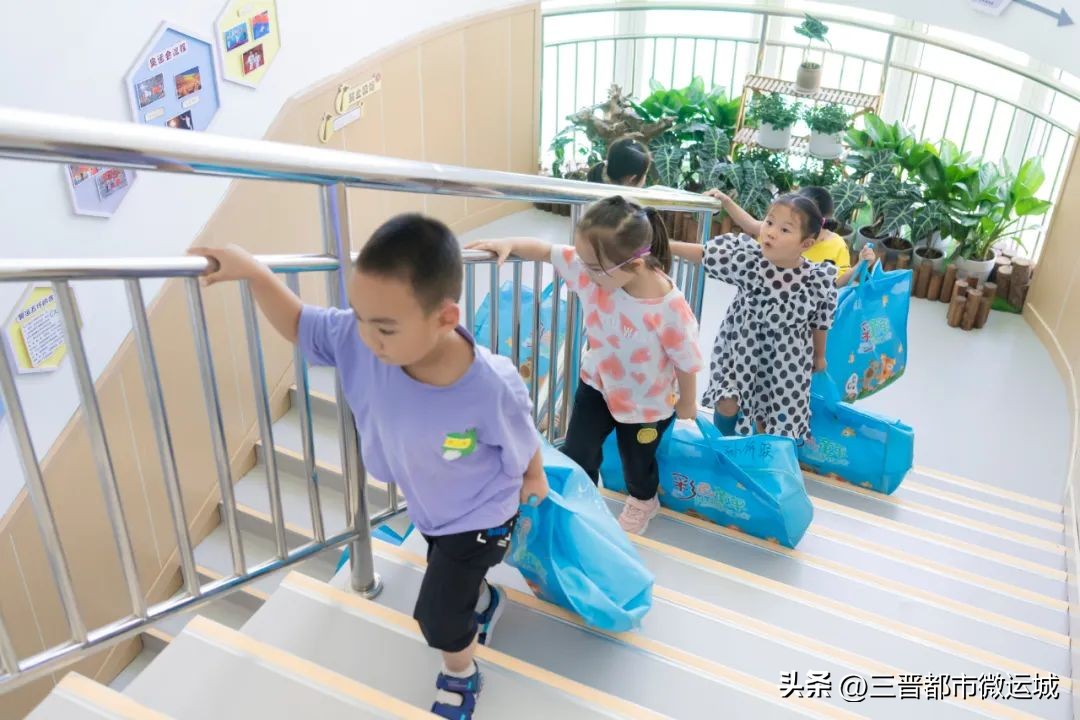 秋光如岁邂逅一场欢喜——临猗县直一园开学季